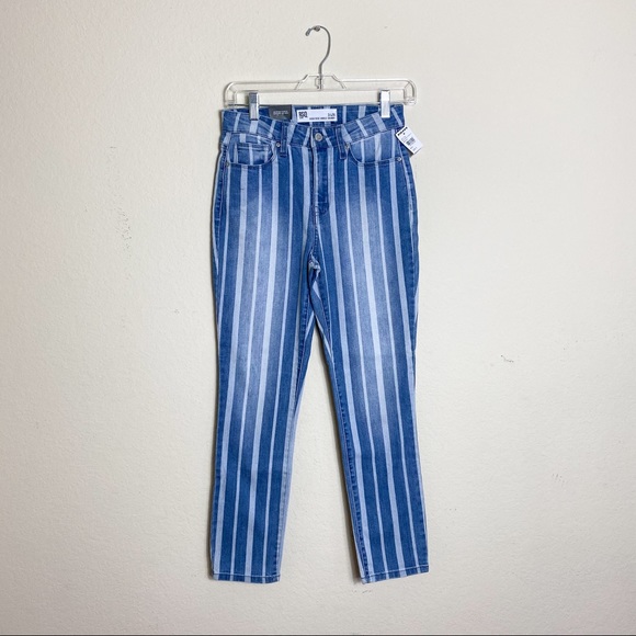 NEW Tilly’s Blue and White Stripped Pants - Picture 2 of 7